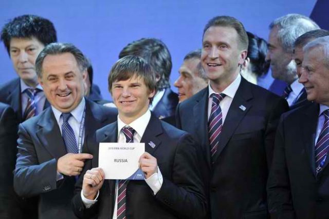 Vitaly Mutko (l.) was instrumental in bringing the World Cup to Russia - Image by kremlin.ru doping