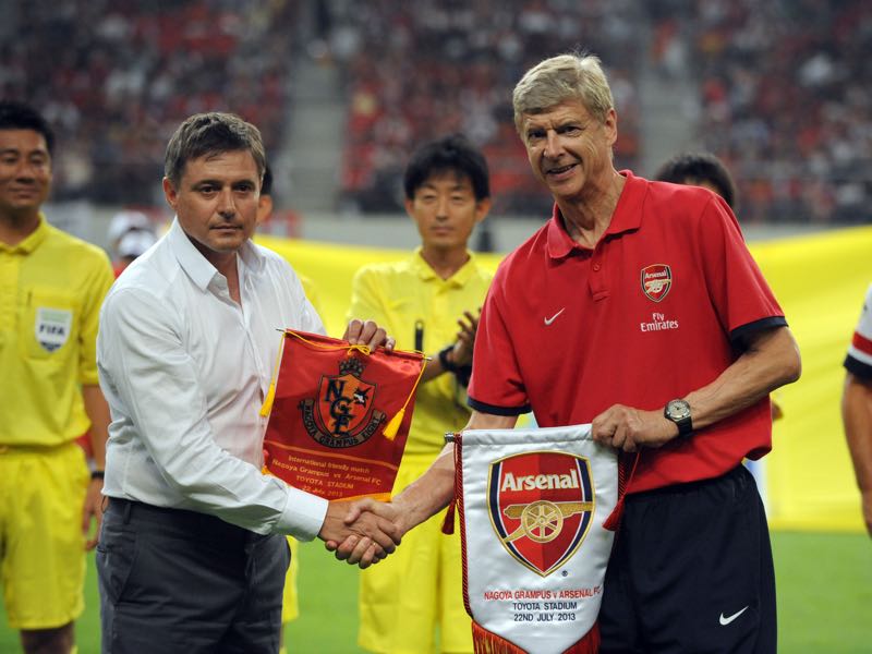 Dragan Stojković (l.) was once earmarked as a possible Arsene Wenger (r.) replacement. (Photo by Masashi Hara/Getty Images)